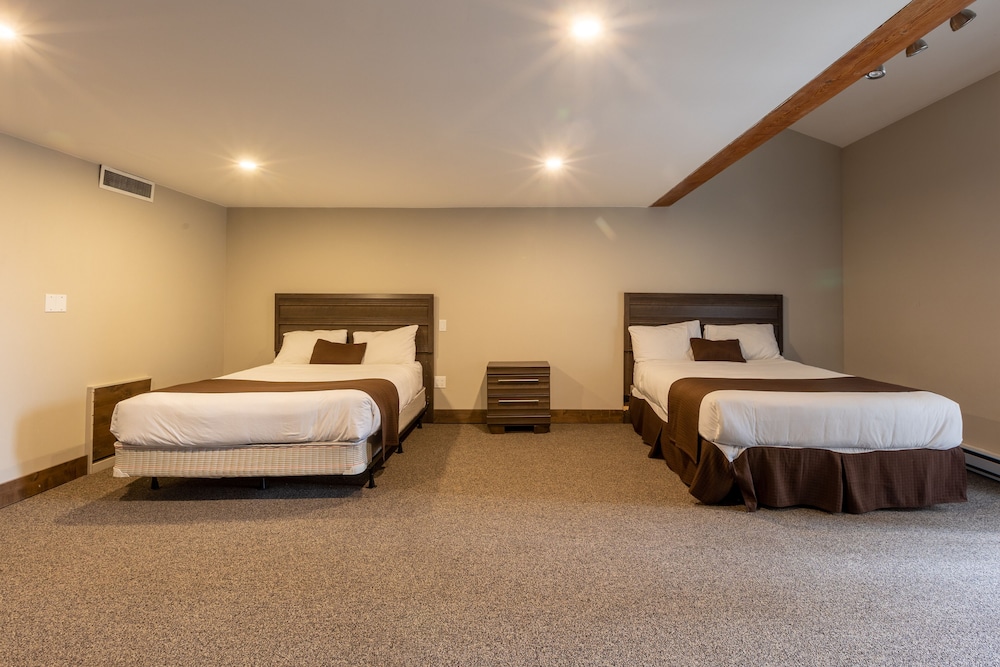 Room, Multiple Beds, Non Smoking photo 2