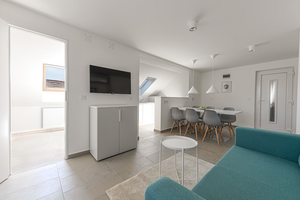 Family Apartment, Balcony photo 1