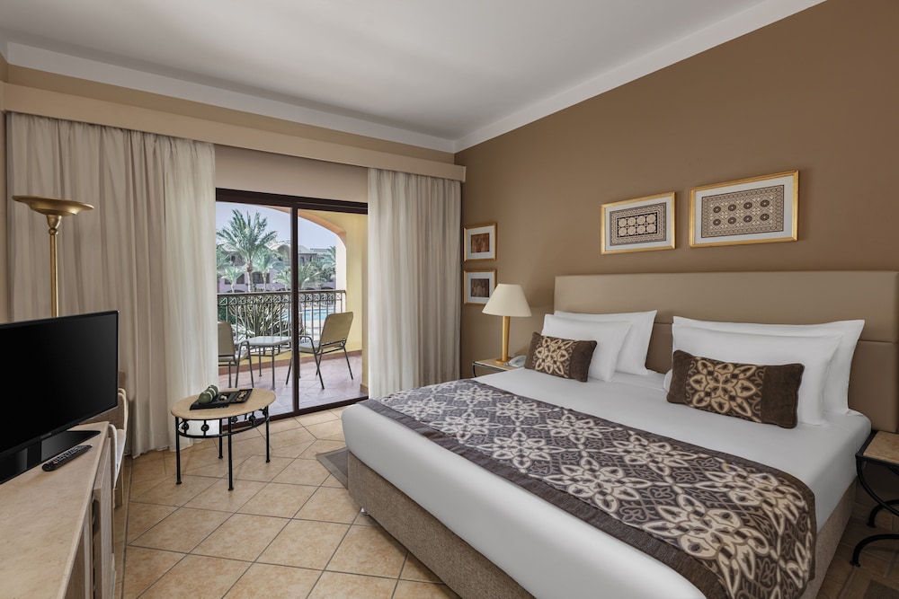Superior Room, Garden View (Family, Queen Bed or Twin beds)