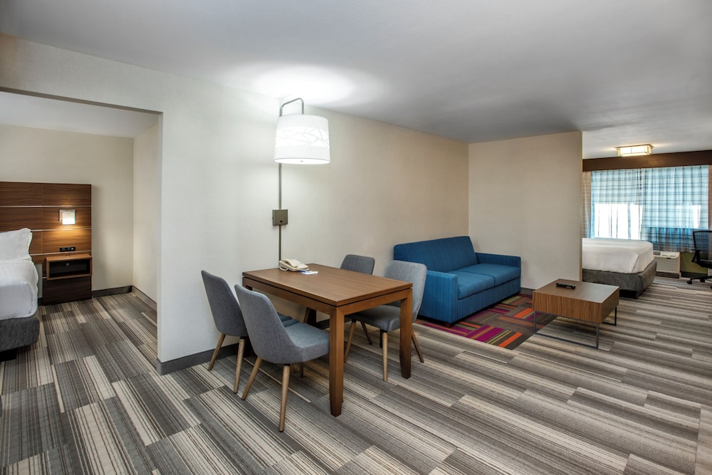 Suite, Multiple Beds