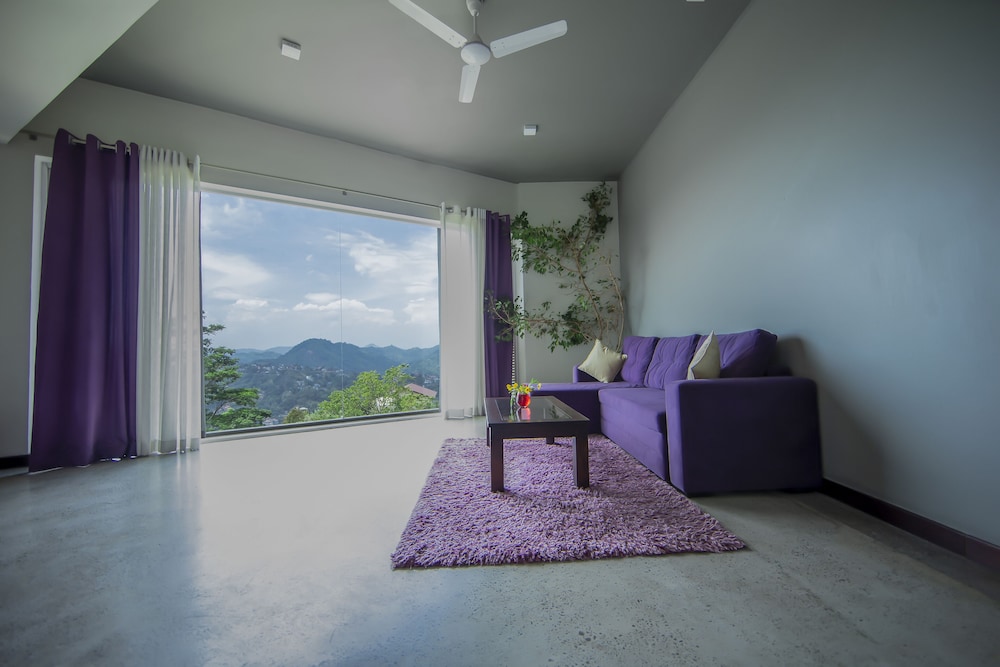 Junior Studio Suite