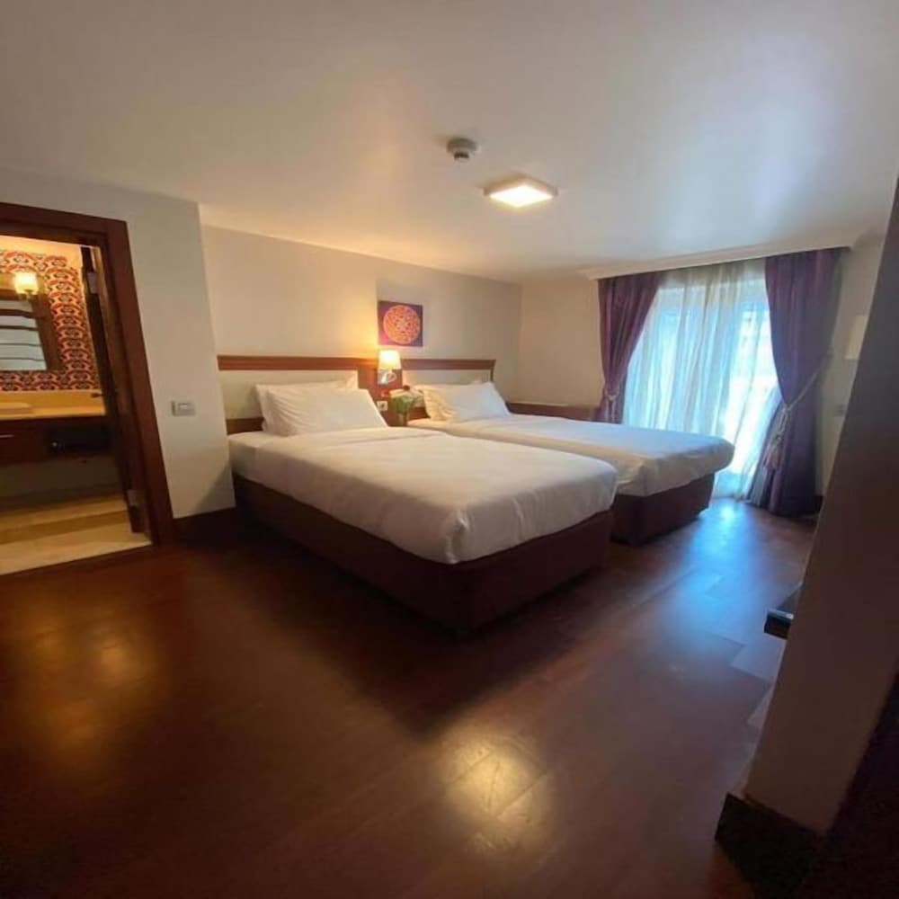 Family Quadruple Room, Non Smoking, City View