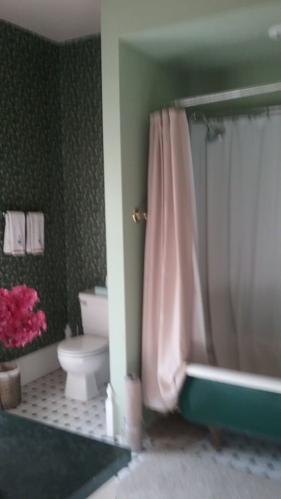 Cathleens room, Riverview from the bay window photo 2