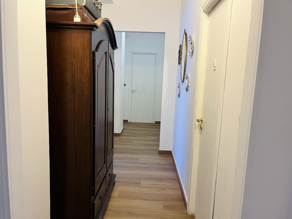 Deluxe Room - Photo 23