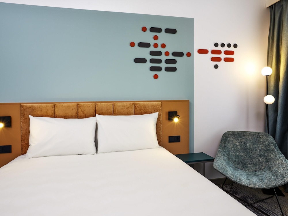 Standard Room, 1 Queen Bed with Sofa bed
