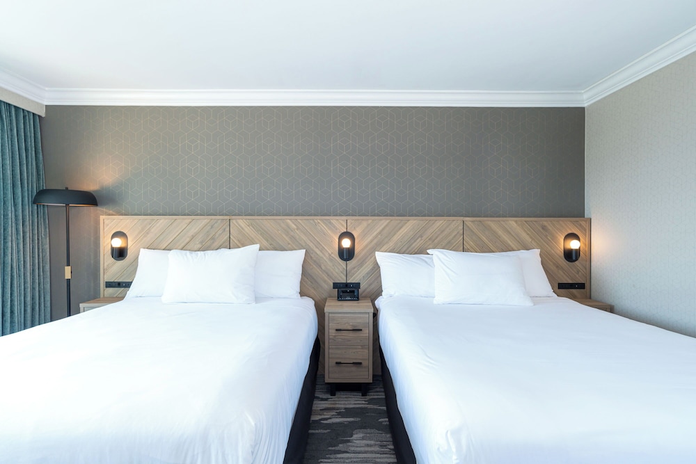 Grand Room, 2 Queen Beds (North Tower)