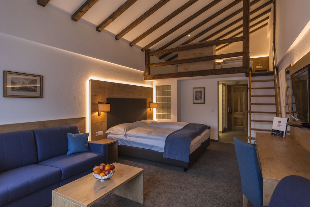 Panoramic Quadruple Room, Mountain View
