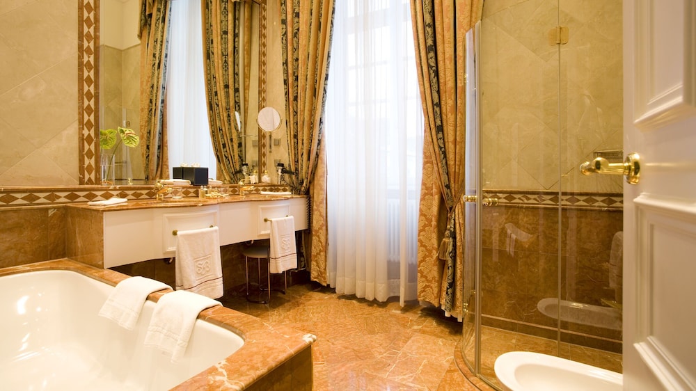 Suite (Kurfürsten) photo