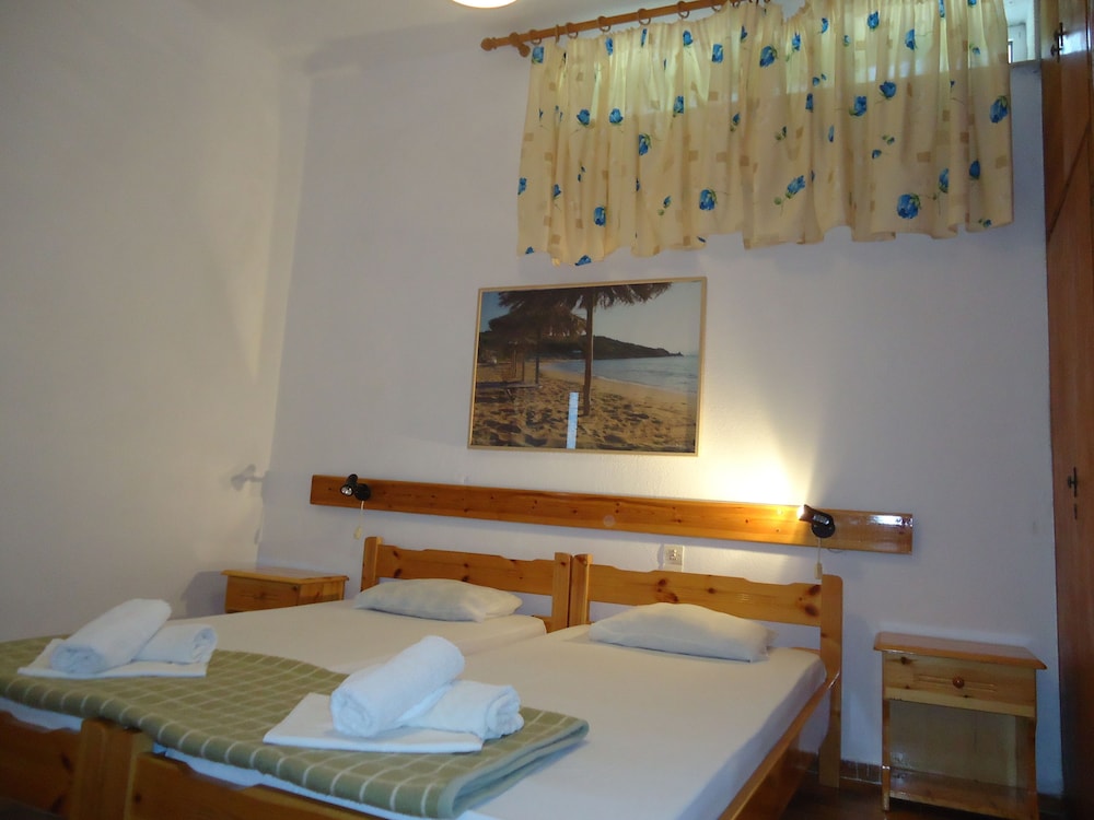 Basic Double Room photo 3