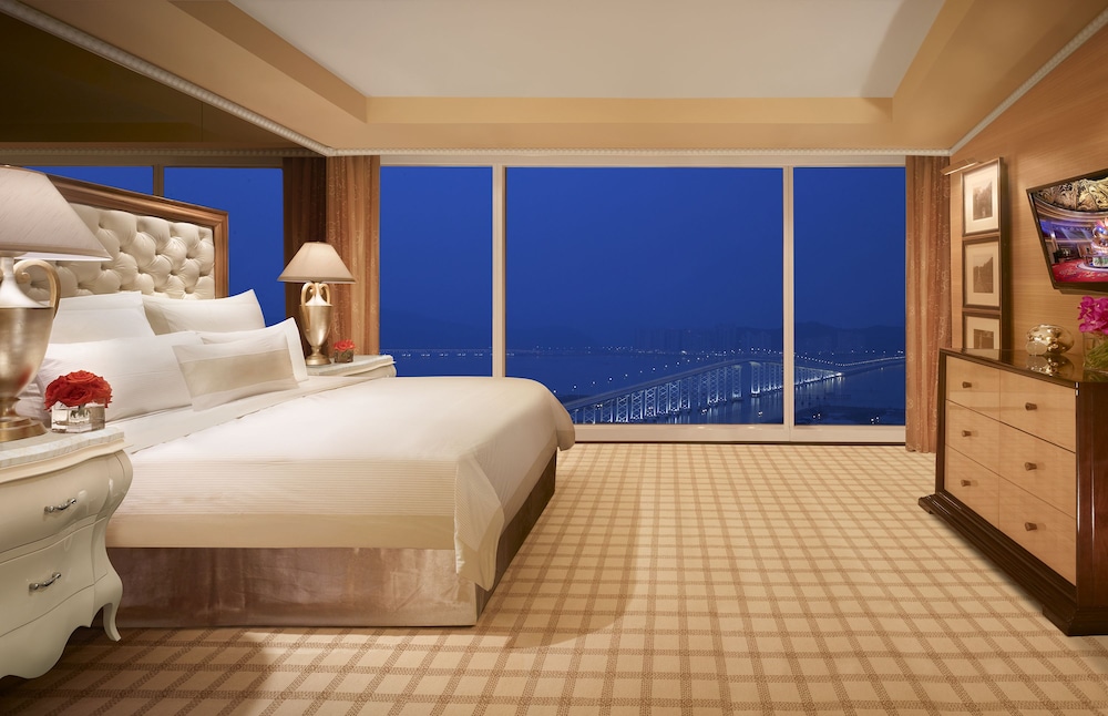 One-Bedroom Suite City View - Photo 1