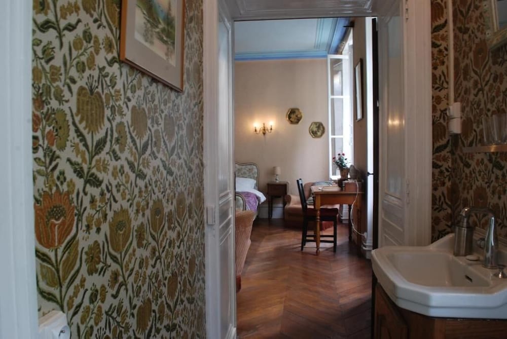 Romantic Triple Room (Chambre Yves) - Photo 5