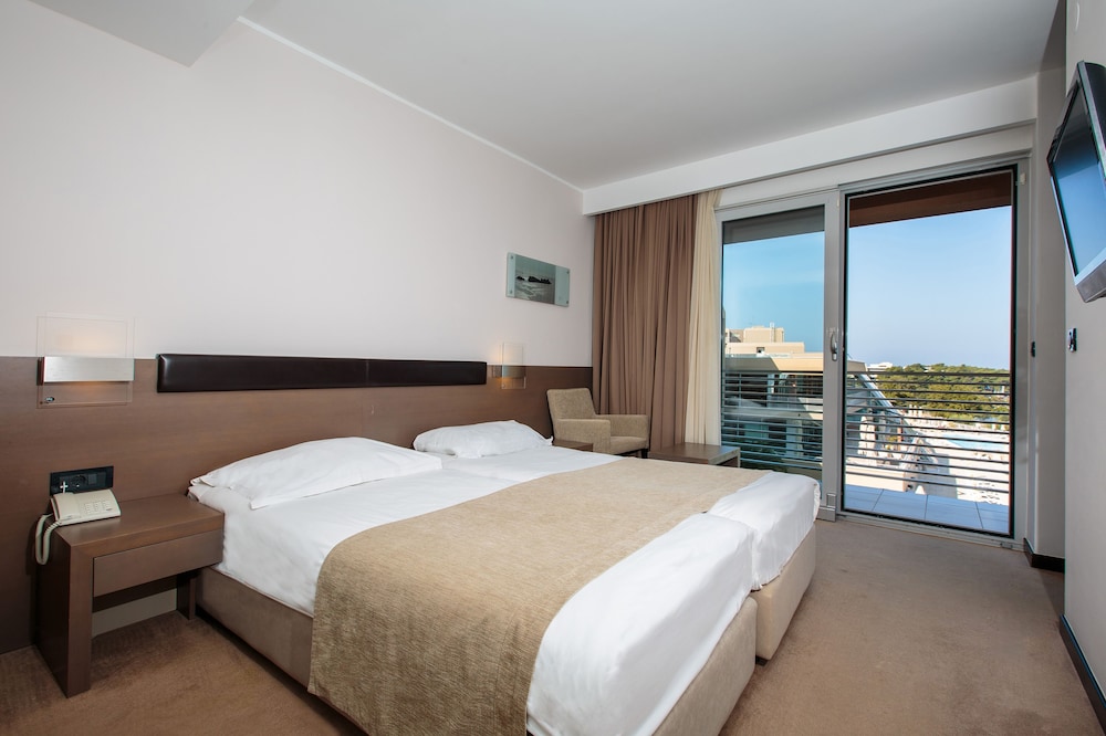 Premium room with balcony sea view - extra bed - Photo 3