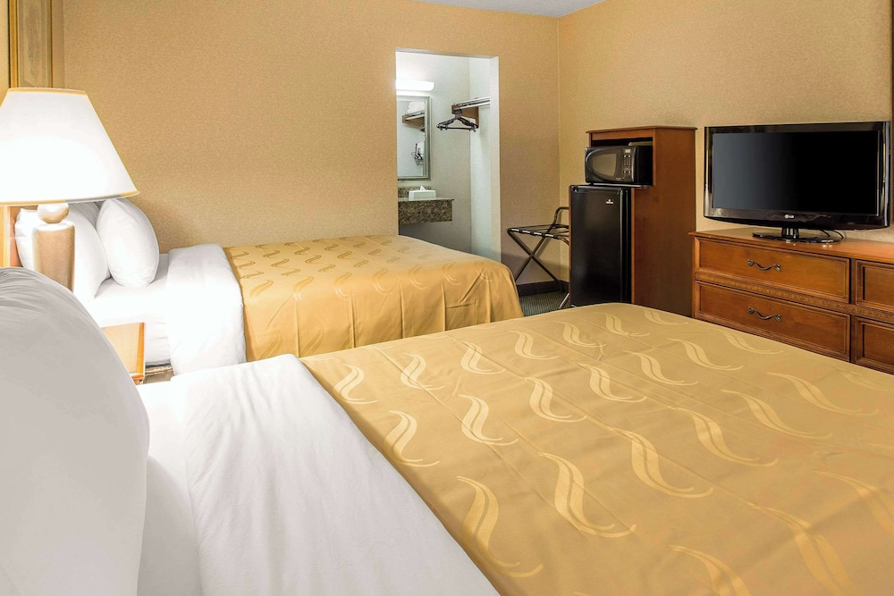 Basic Room, 1 Double Bed, Non Smoking photo 2