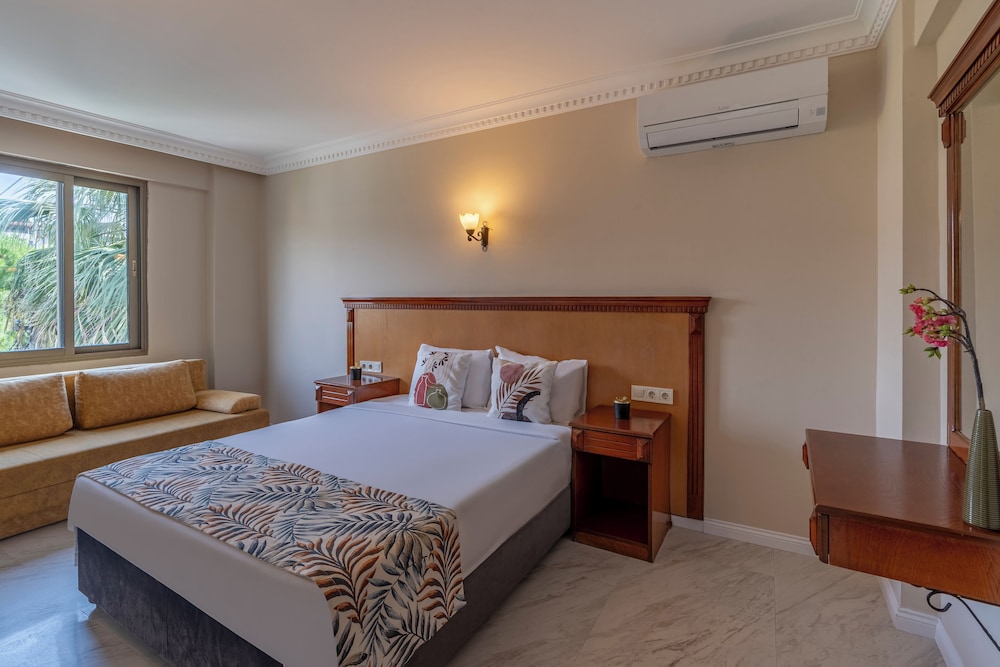 Family Apartment, 1 Bedroom, Garden View