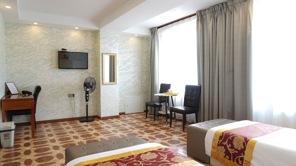 Deluxe Double or Twin Room photo 2