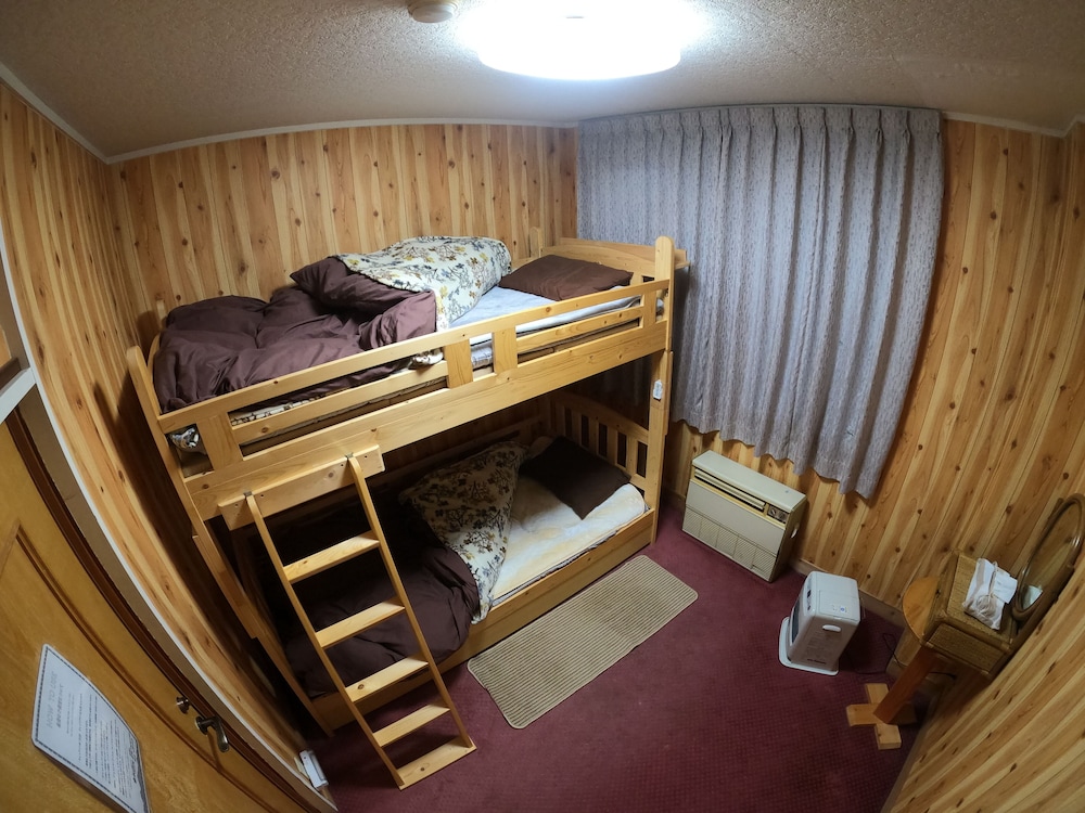 Economy Twin Room