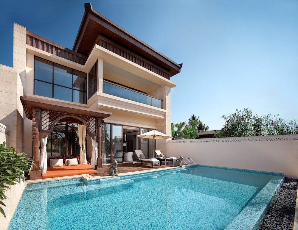 Golden Lotus Duplex Pool Villa