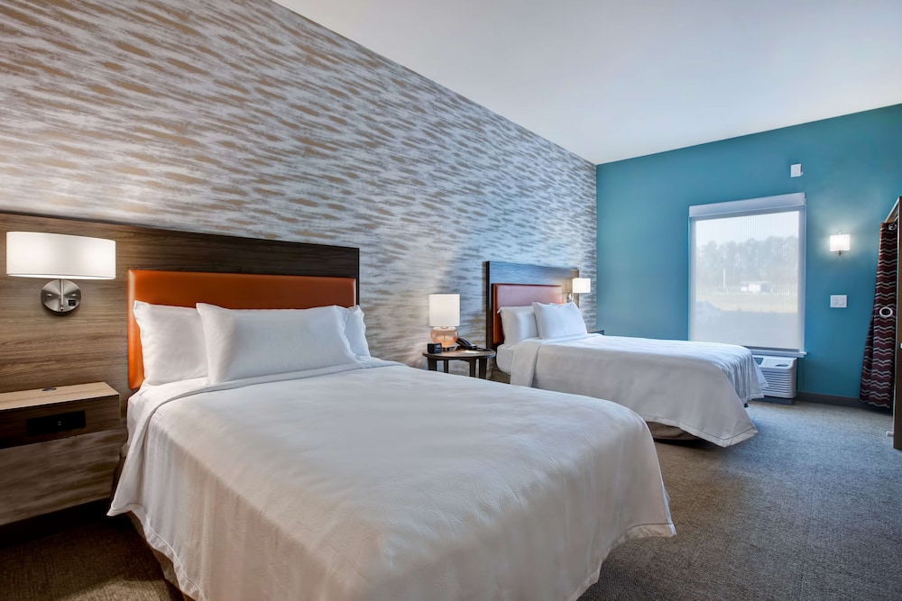 Suite, 2 Queen Beds, Accessible (Mobility & Hearing, Roll-in Shower) - Photo 1