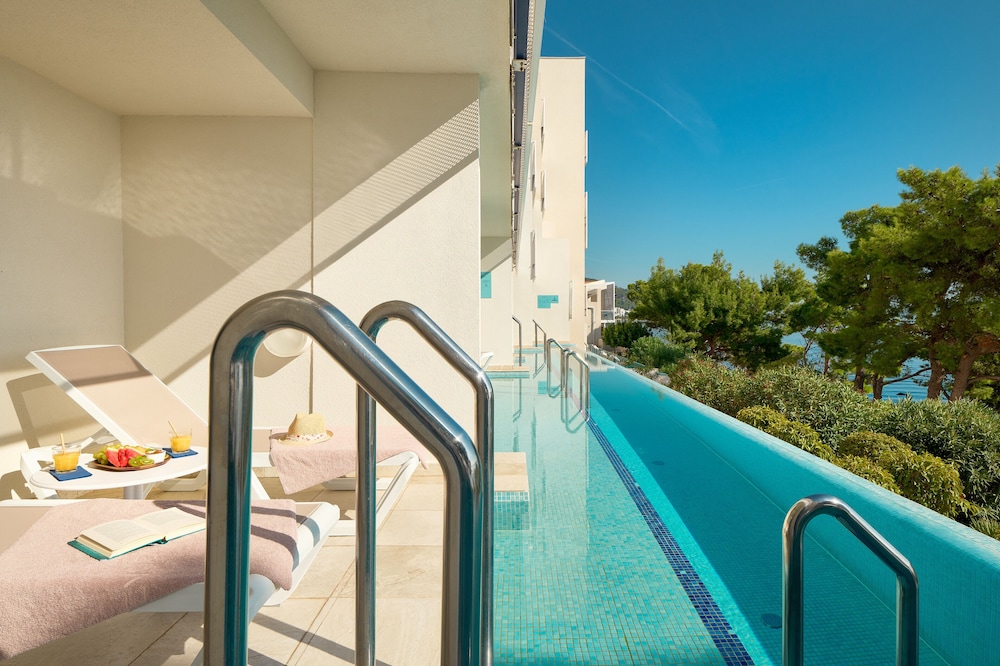 Standard Room Sea View Swim up photo 2