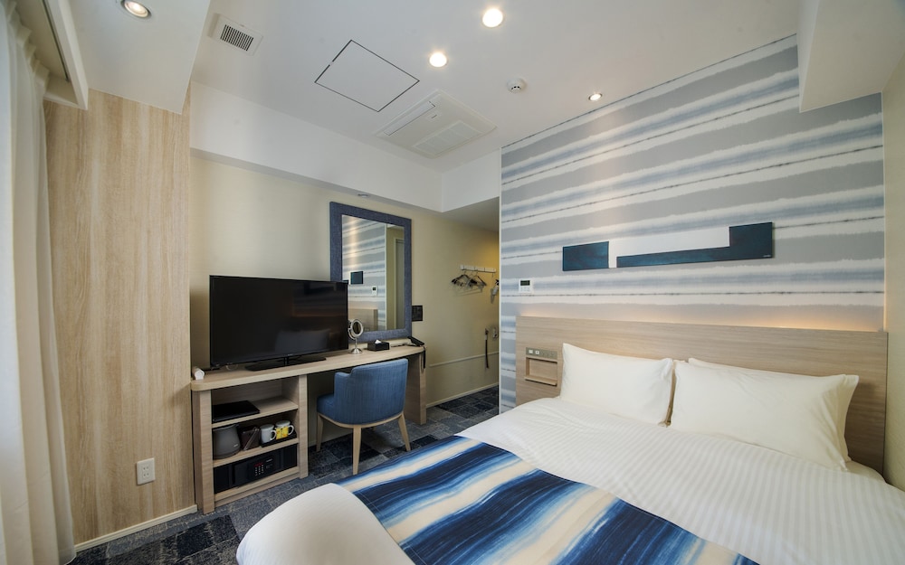 Economy Double Room, 1 Double Bed [Book 90 days before gets you free water bottle!] - Photo 8