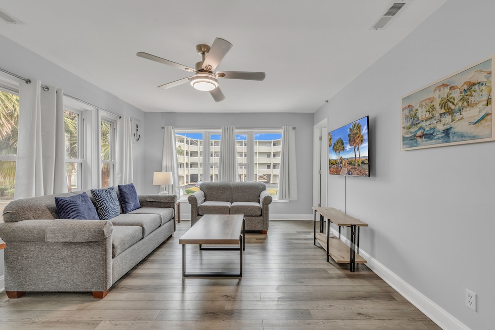 Signature Condo, 2 Bedrooms, Private Pool