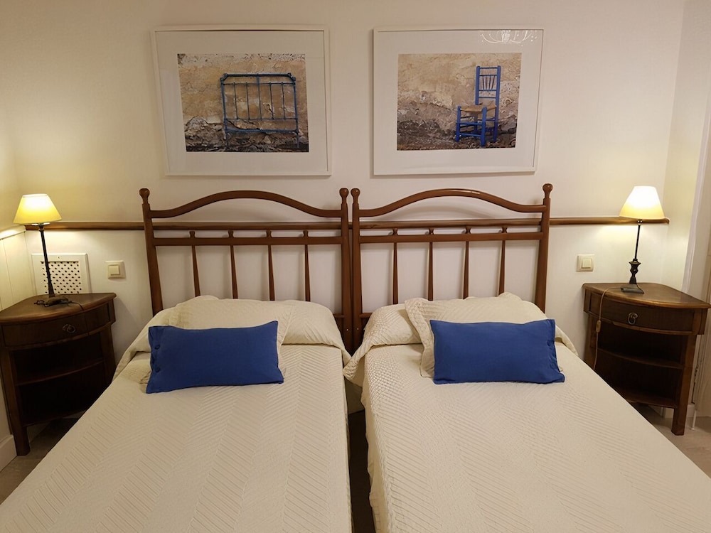 Standard Double Room photo 3