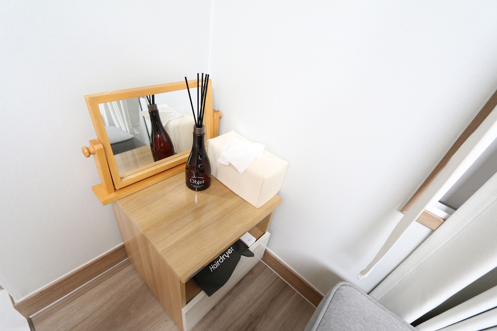 Quadruple Room (Private Bathroom) - Photo 4