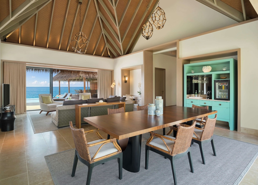 Two Bedroom Reef Villa with Pool - Photo 4