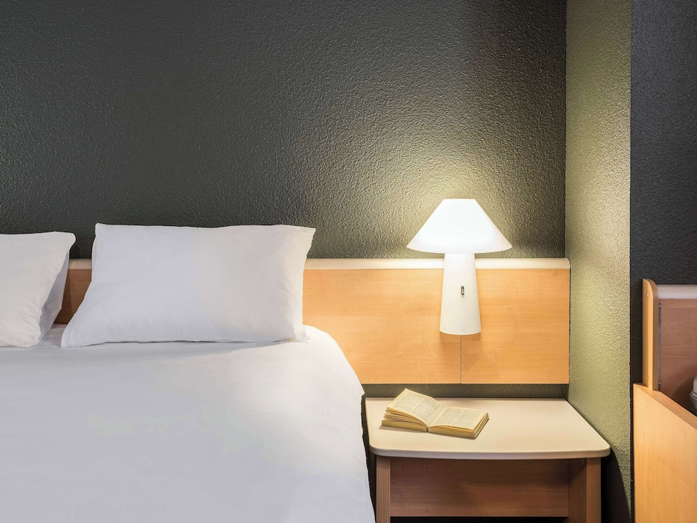 Room, Multiple Beds - Photo 15