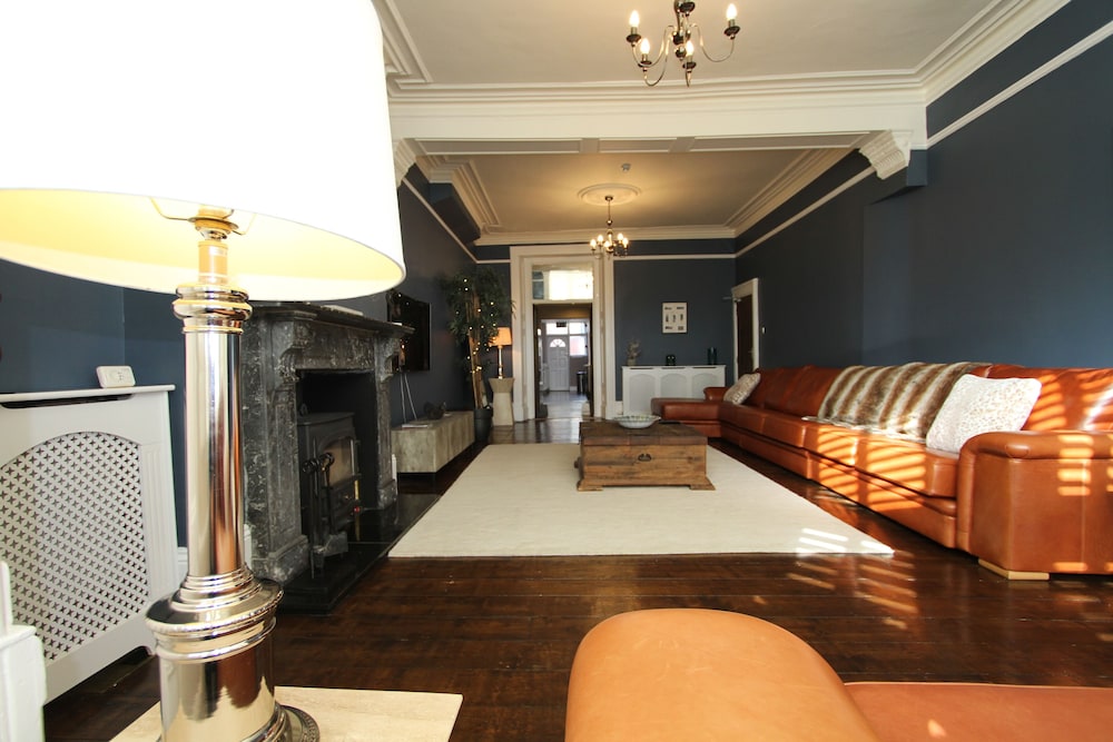 Luxury Penthouse, Private Bathroom (Ground Floor 2 Bedroom) photo 1