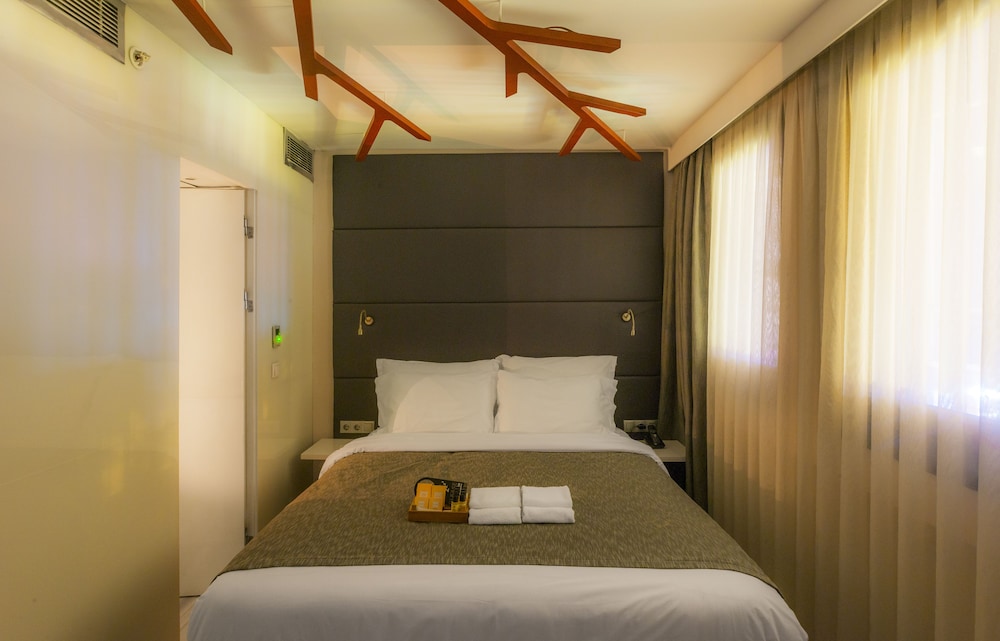 Standard Room, City View photo 2