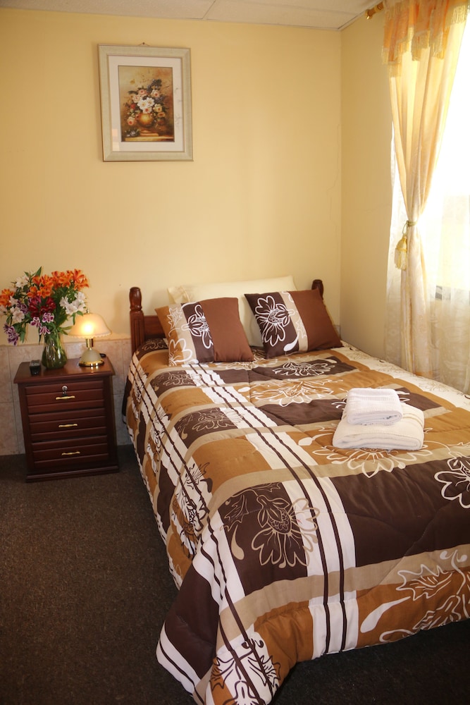 Senior Room, 5 Bedrooms, Mountain View photo 2