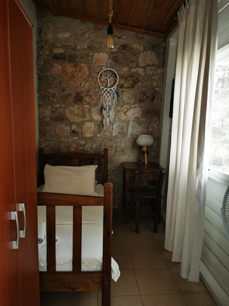 Quarto Individual Básico, 1 Cama de Solteiro, Não Fumante, Banheiro Compartilhado