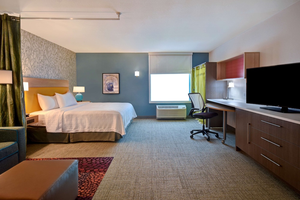Studio Suite, 1 King Bed, Non Smoking - Photo 3