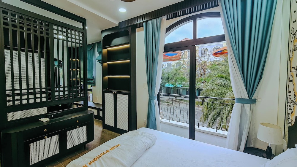Standard Double Room Single Use, Balcony, Courtyard View