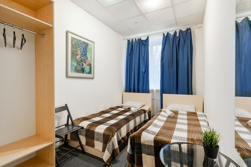 Economy Twin Room, Shared Bathroom