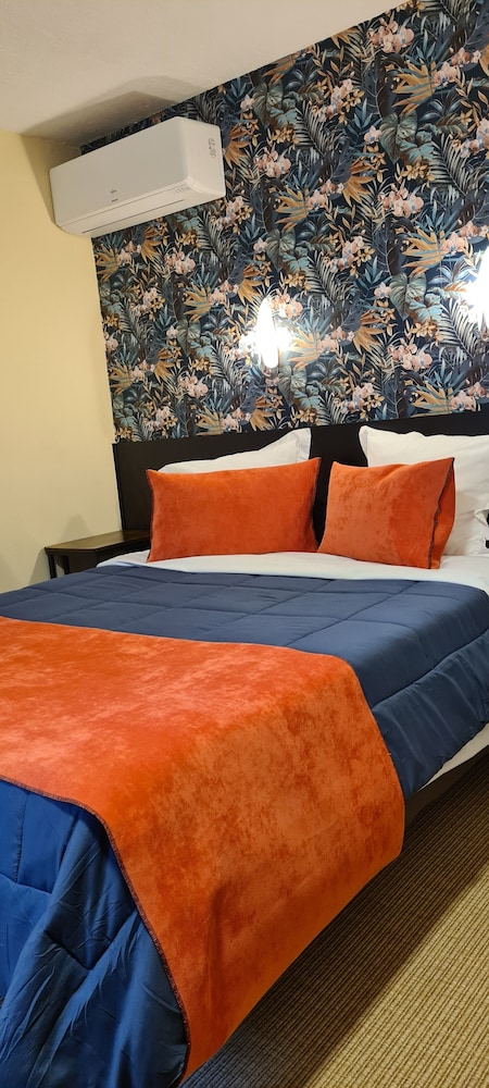 Classic Double Room - Photo 12