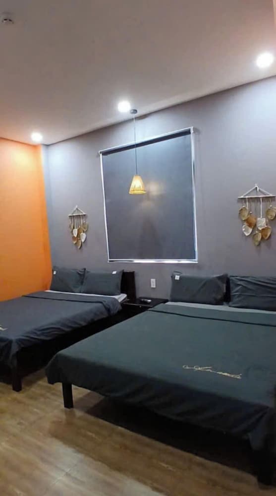 Standard Quadruple Room, Balcony, City View photo 1
