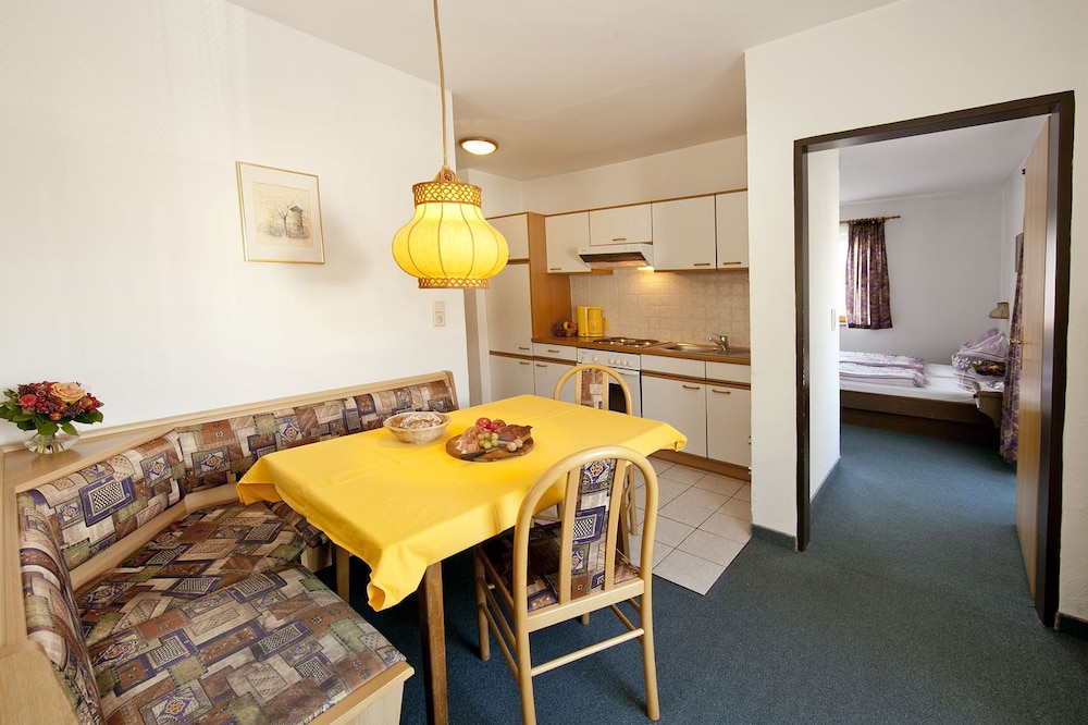 Standard Apartment, Balcony, Mountain View (2 Persons) photo 2