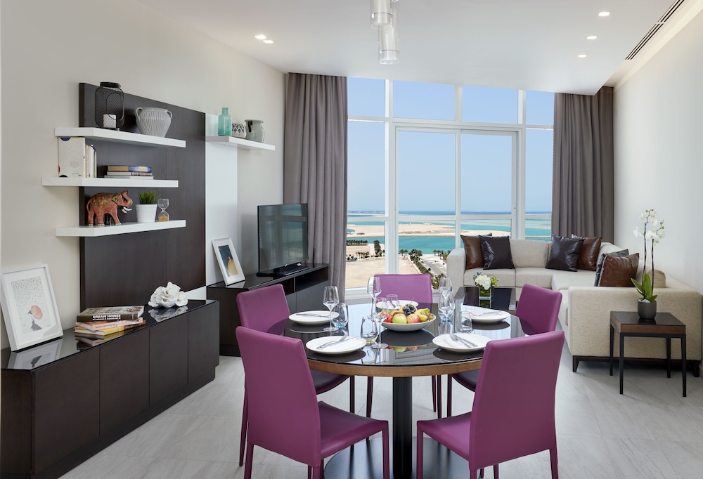 Suite, Multiple Beds, Kitchen photo 2