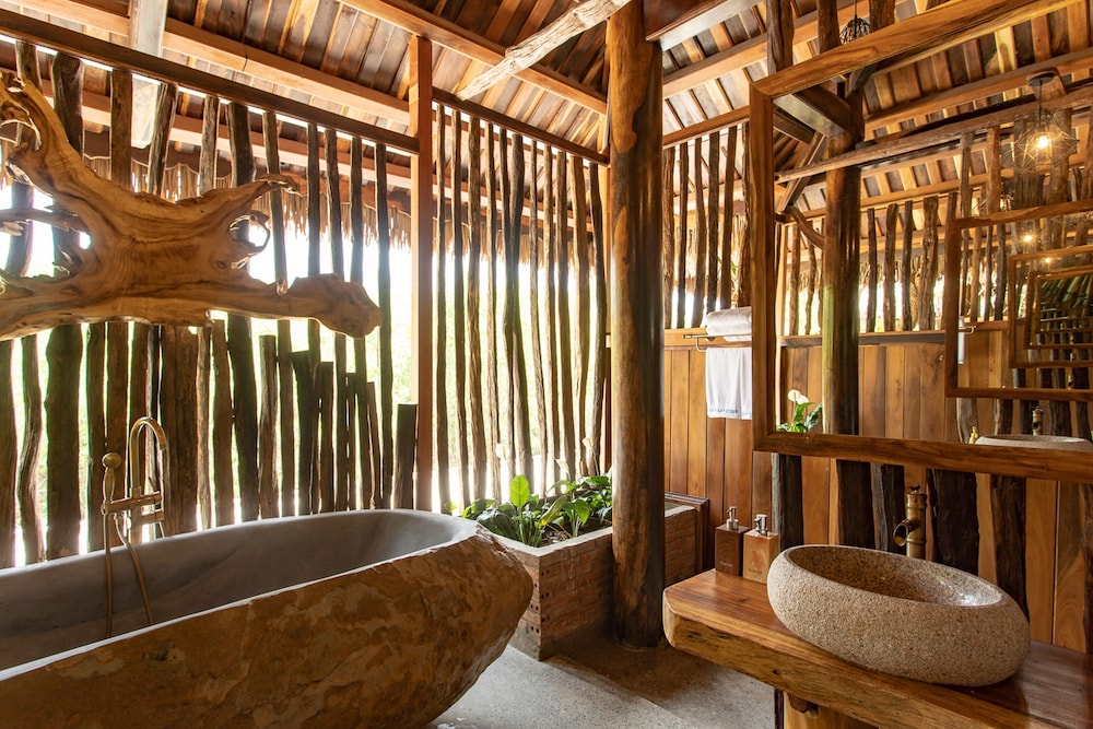 Ocean Breeze Bungalow King - Photo 4