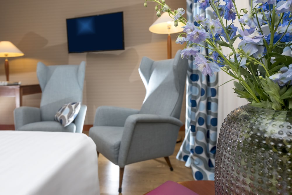 Classic Double Room (with Sofabed) - Photo 3