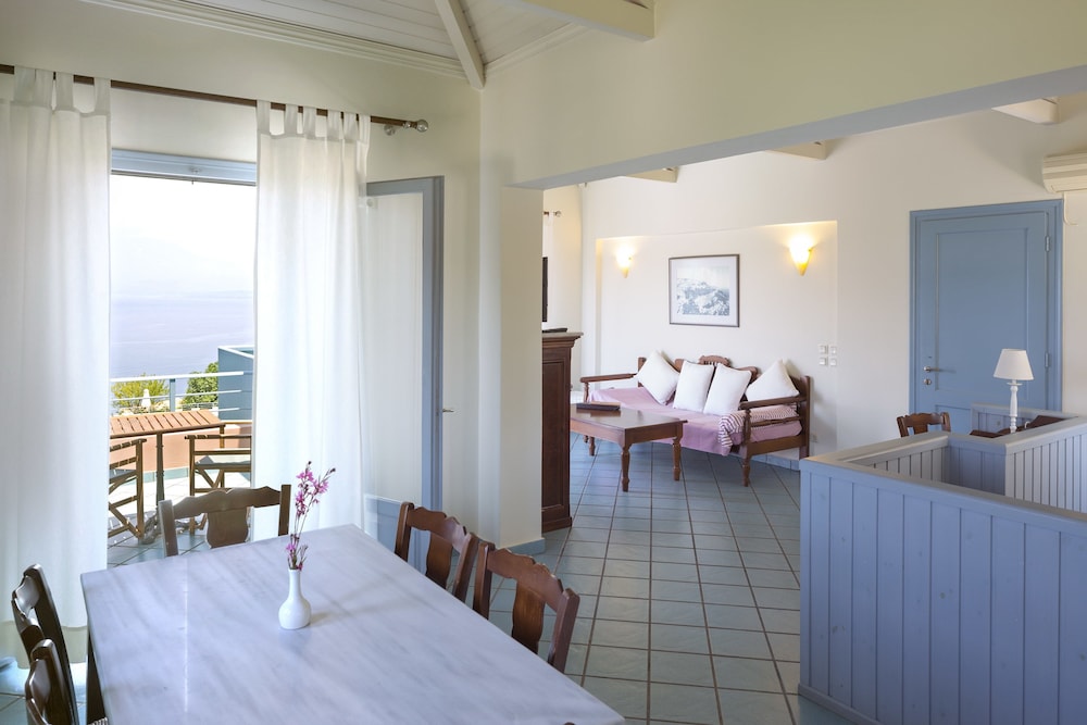 Family Duplex, 2 Bedrooms, Kitchen, Sea View (Apartment for 4)