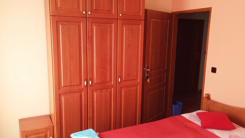 Economy Triple Room, Shared Bathroom photo 3