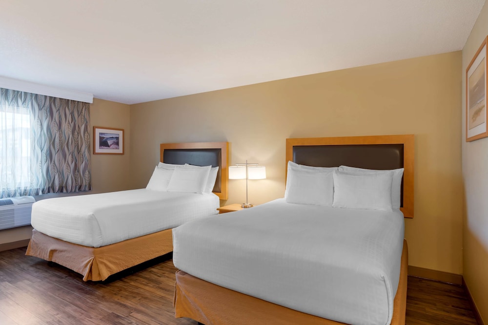 Standard Room, 2 Queen Beds, Accessible, Bathtub photo 3