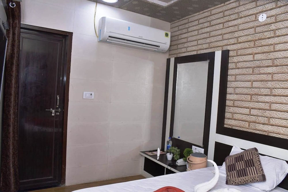 Deluxe Double Room photo 3