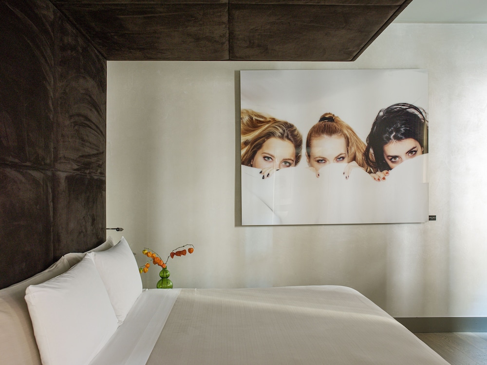 4 Bedrooms Ultimate ME + Suite wit Terrace thumbnail 5