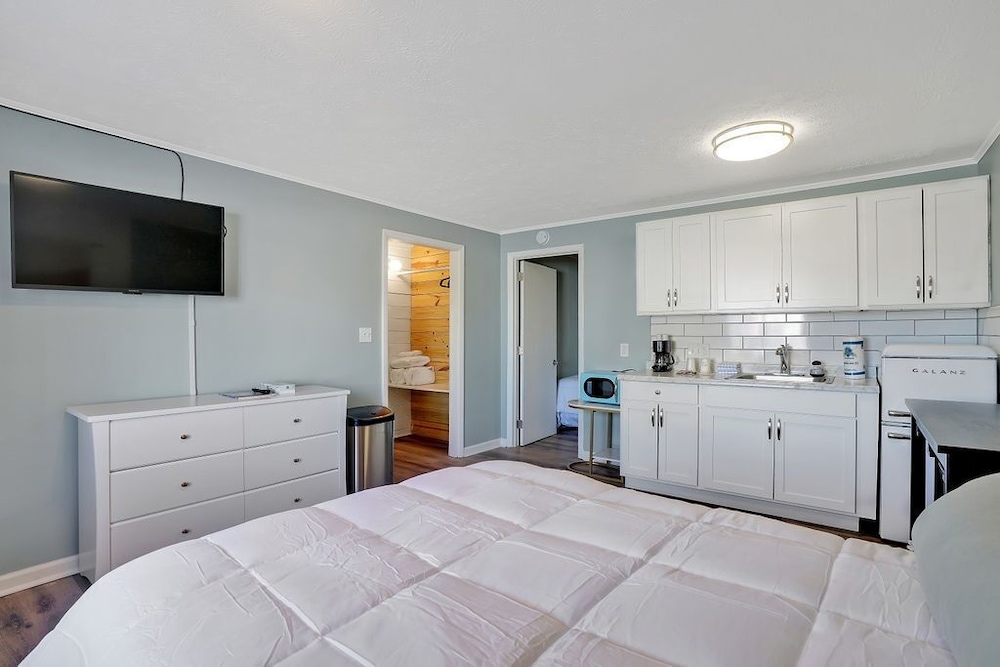 Comfort Suite with Kitchenette photo 2