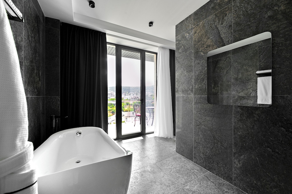 Luxury Double Room, Balcony, Mountain View photo 3