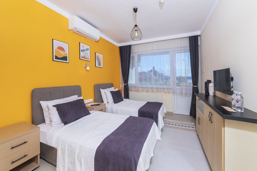 Kiraz Otel, Ikiz Yatakli Oda (Deniz ve KaraManzarali) photo 1